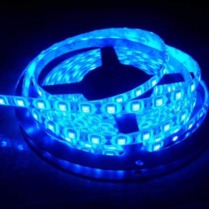Taśma 300 LED SMD5050 niebieska