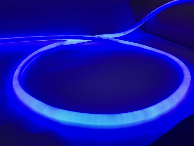 NEON LED FLEX kąt świecenia 360° 230V niebieski 1m