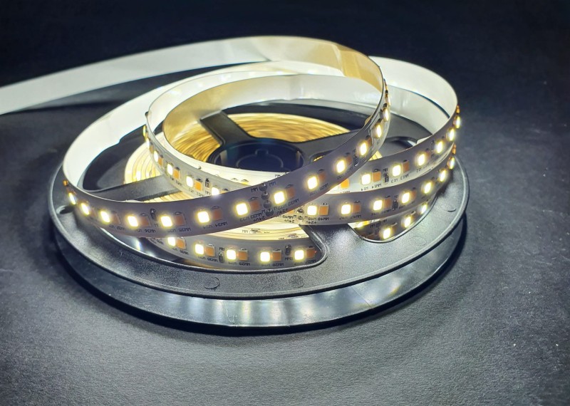Taśma CCT 24V 224 LED SMD2835 IP20 3000-6000K 1m