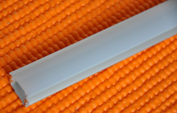 Klosz do profili ALU-LED P1 P2 P3 P4 - mleczny PC LINIA 1m