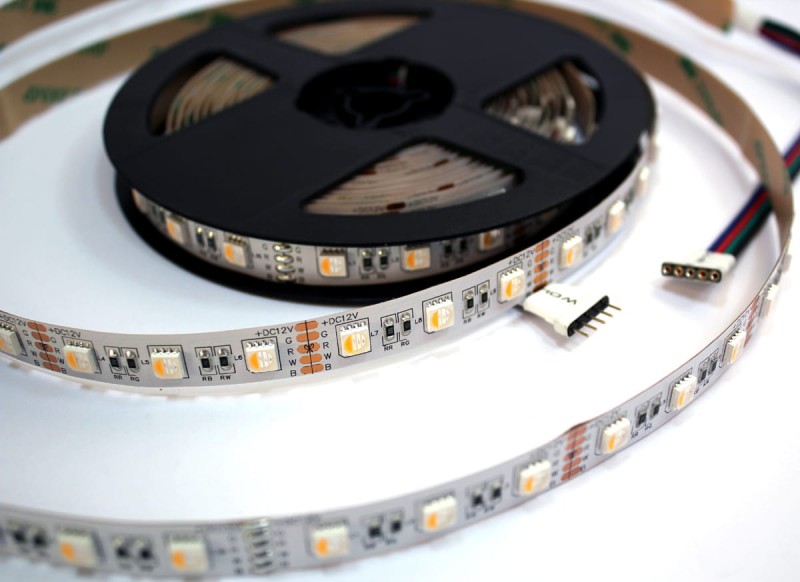 Taśma 4w1 RGBW + ciepły 300 LED SMD5050 IP20 1m