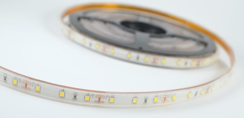 Taśma 300 LED SMD2835 IP68 wodoszczelna biała ciepła 5m