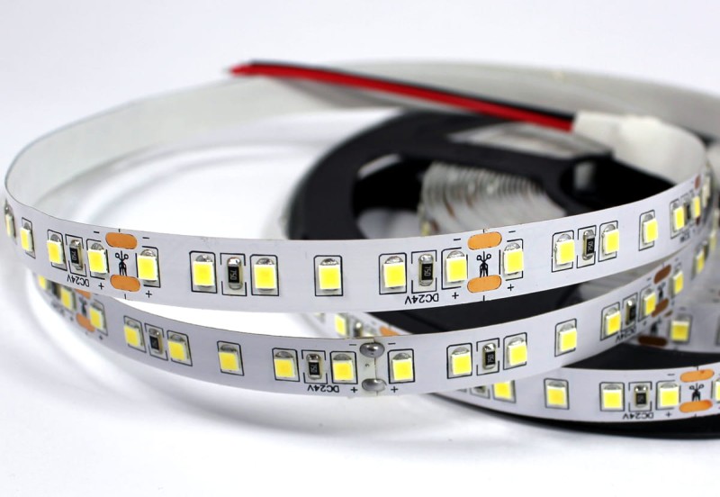 Taśma 24V 600 LED SMD2835 IP20 biała zimna