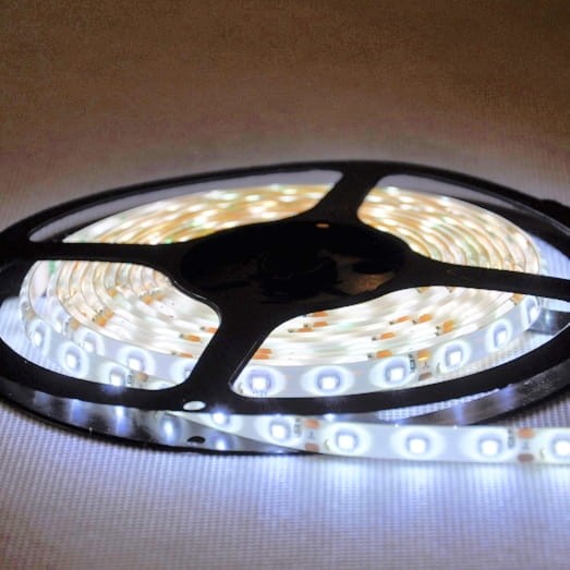 Taśma 300 LED SMD5050 IP65 wodoodporna biała zimna 1m