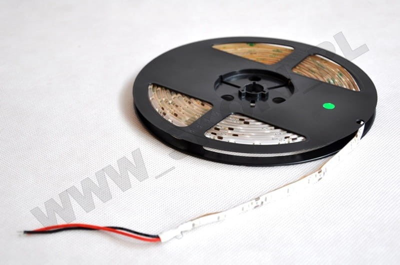 Taśma 300 LED SMD3528 IP65 wodoodporna biała ciepła 1m