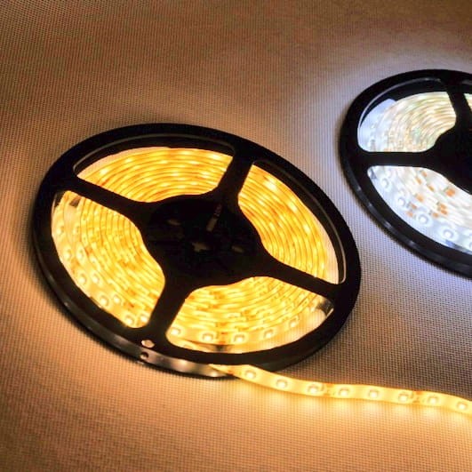 Taśma 300 LED SMD5050 IP65 wodoodporna biała ciepła 5m