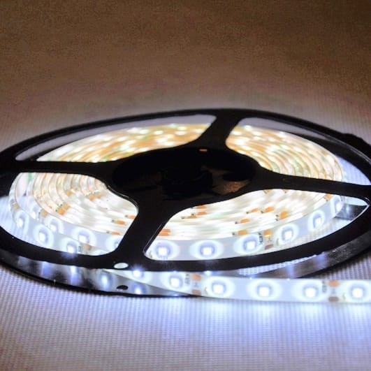 Taśma 300 LED SMD3528 IP65 wodoodporna biała zimna 1m